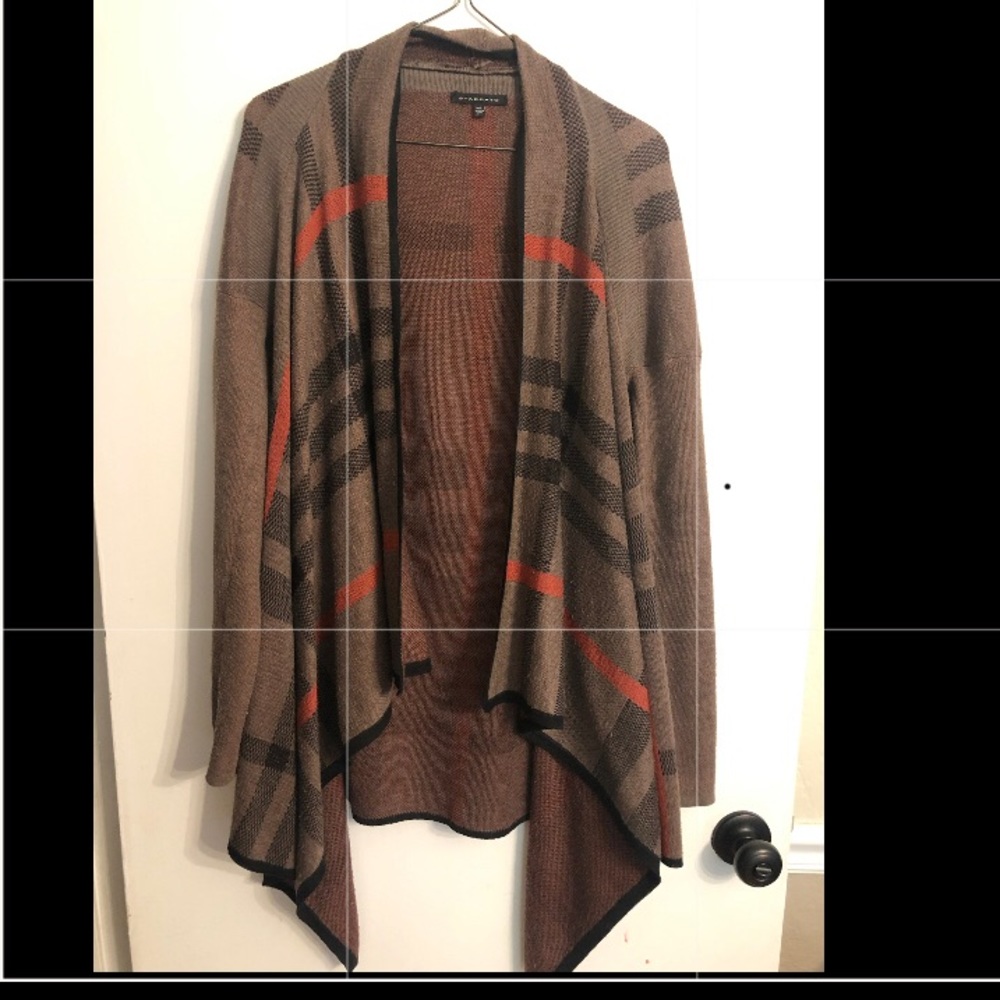 Staccato “burberry” print sweater